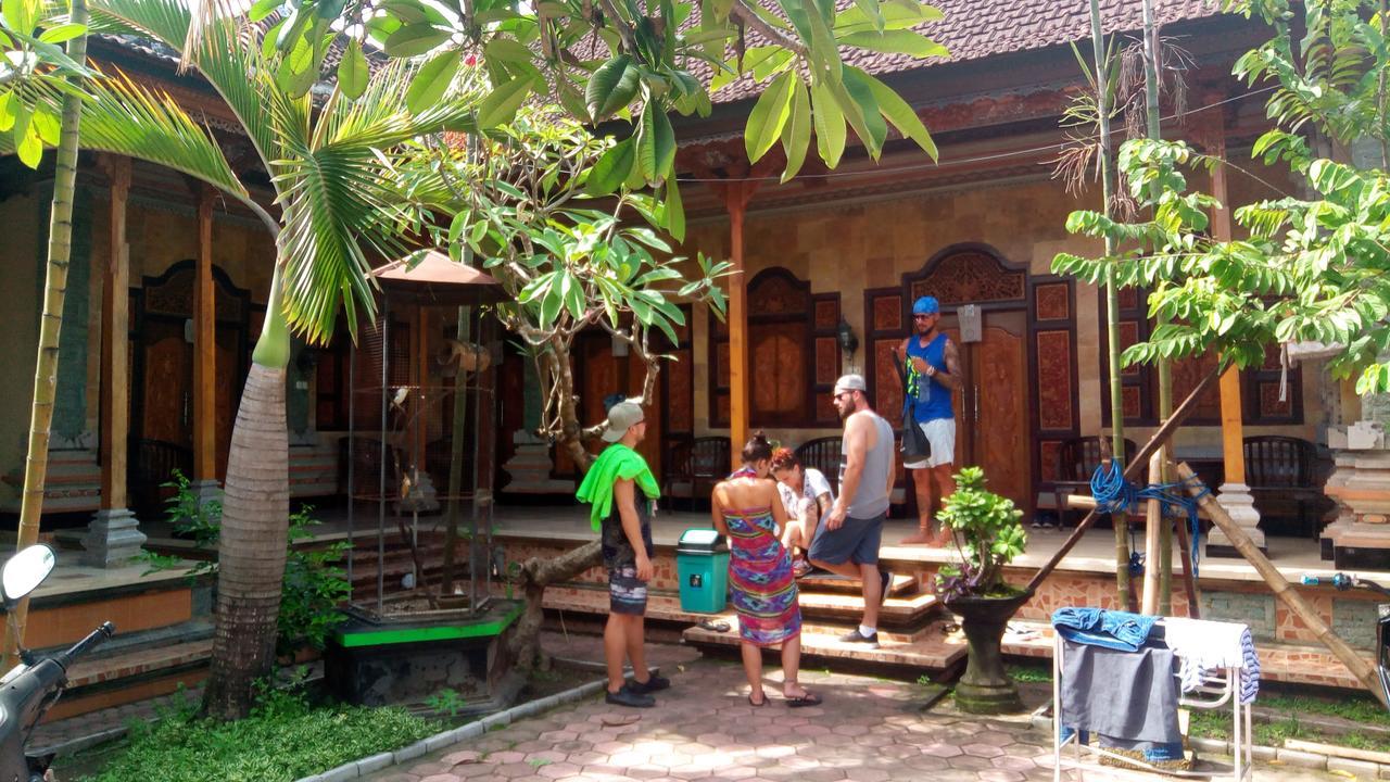 Ray Homestay Batununggul Exterior foto