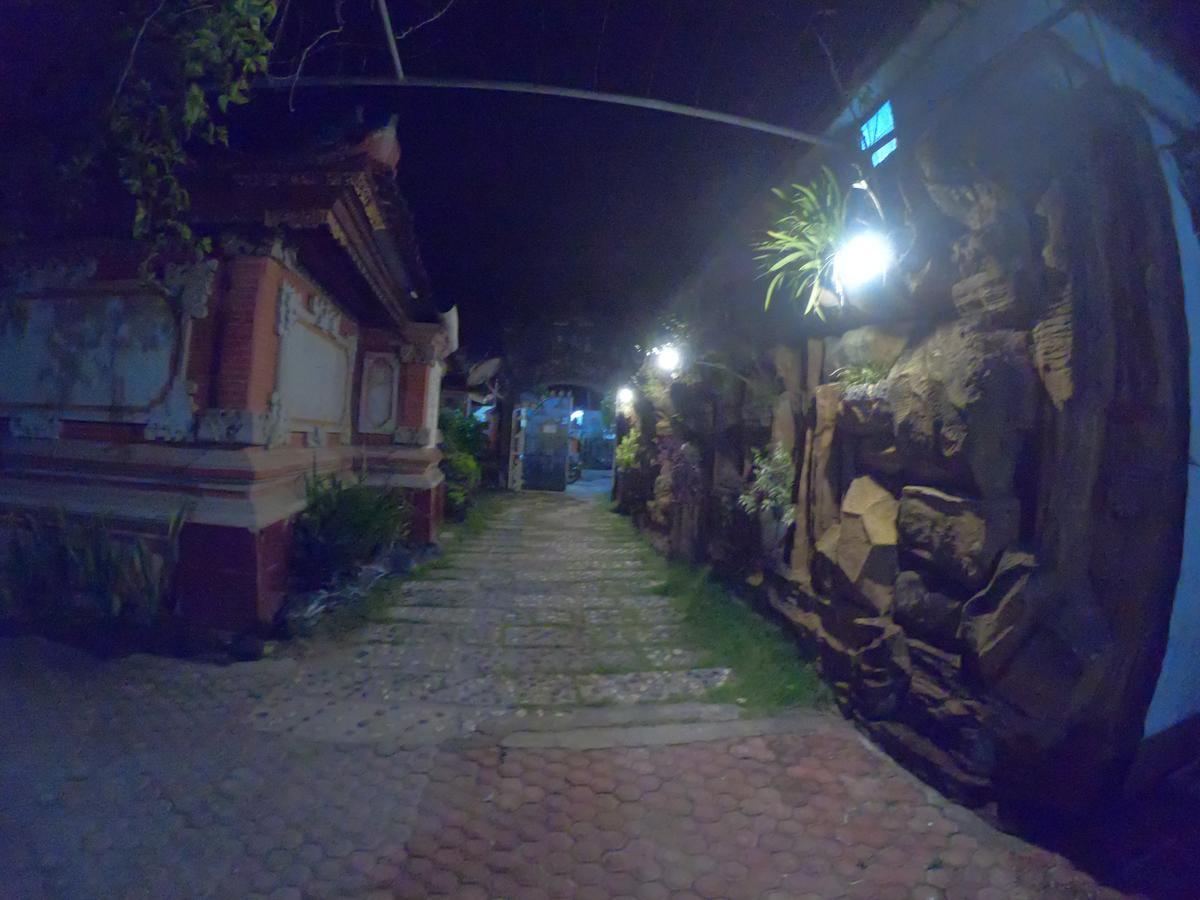 Ray Homestay Batununggul Exterior foto