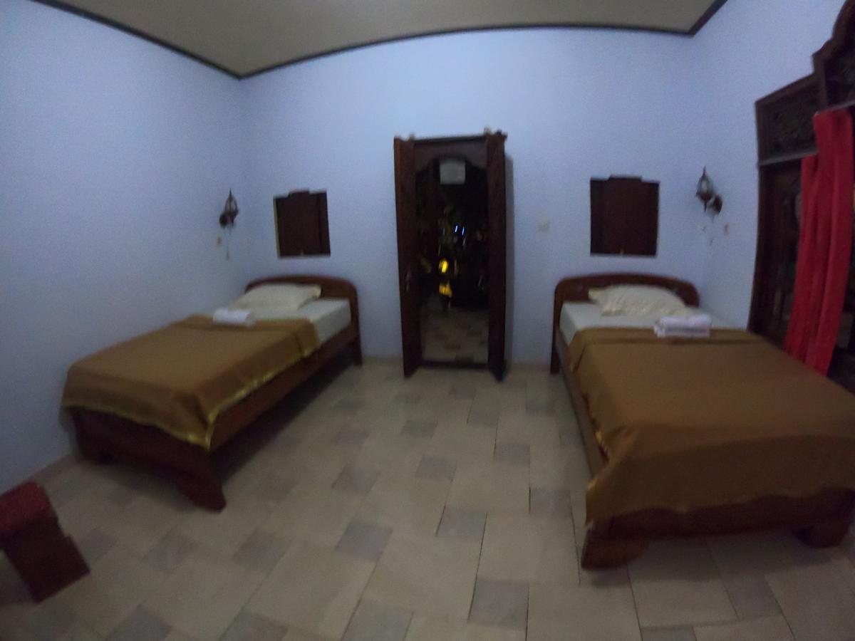 Ray Homestay Batununggul Exterior foto